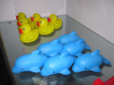 【廠家直銷發光搪膠電子兒童玩具海豚/浮水玩具/地攤熱賣led禮】價格_廠家_圖片 -